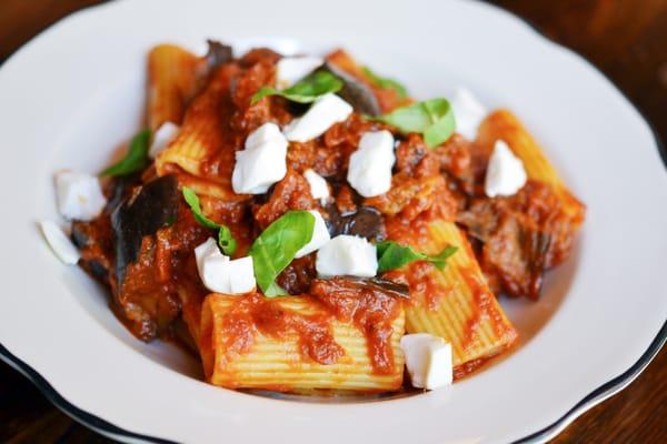 Rigatoni Norma: Fresh tomato sauce, mozzarella and basil