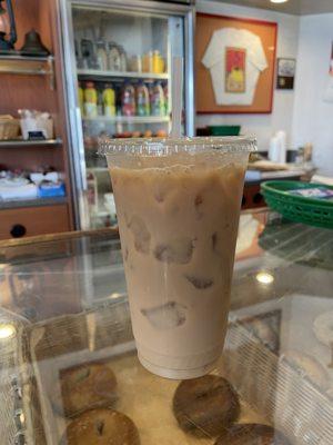 Vanilla Ice Latte (TikTok: @justandyvu)