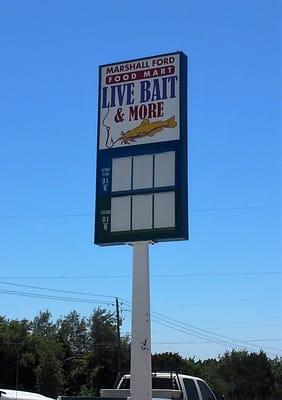 This is what the sign looks like now in 2016 - no gas for sale! An earlier reviewer's photo from 2010 still had gas prices up.