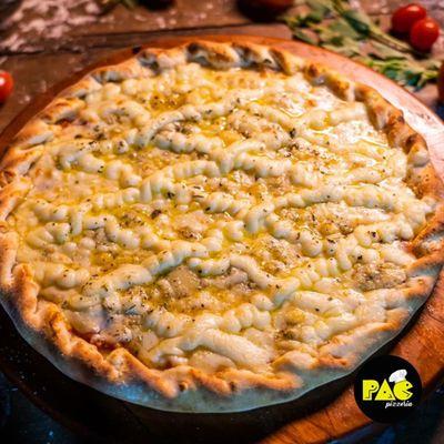 Pizza 4 queijos Para quem ama queijo essa aqui foi feita para você Vem para a Pac Pizzeria comer a sua