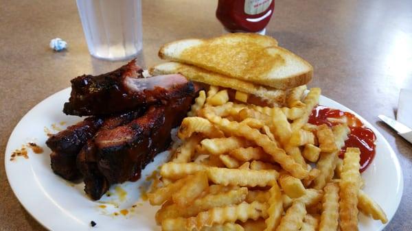 BBQ ribs and fries