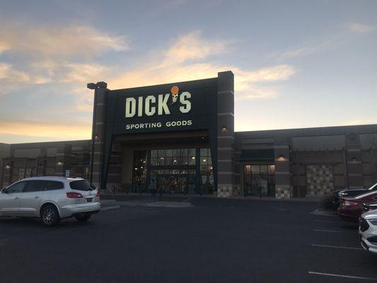 DICK'S Sporting Goods