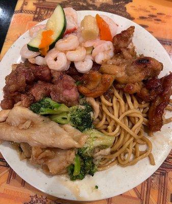 Buffet style lots more but these are my favorites: chicken broccoli, lo mein, hibachi chicken, orange chicken & seafood stir fry etc..