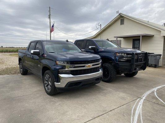 2021 Chevy 1500 duramax diesel with 6 inch lift