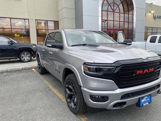 Lithia Chrysler Dodge Jeep Ram FIAT of South Anchorage Service Center