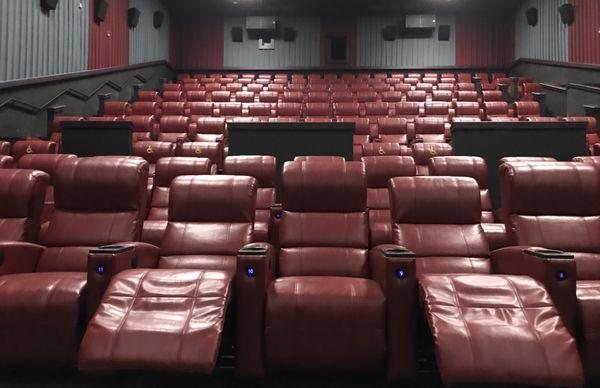 HOLLYWOOD 16 CINEMA
575 Vann Drive, Jackson, TN 38305

(731) 422-FILM (3456)

ALL Reserved Seating
ALL electrical Recliner Seating