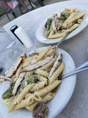 Grilled chicken Cajun Alfredo pasta