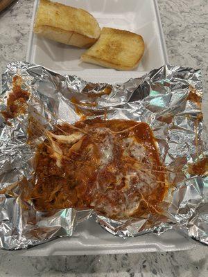 Lasagna and garlic bread