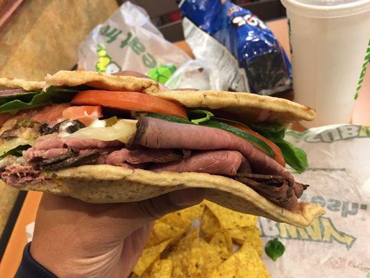 Roast Beef on multi-grain flatbread deluxe (with 50% more meat)