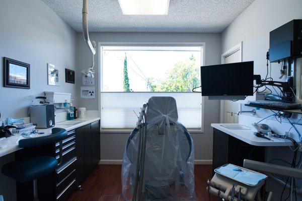 Dental treatment room 2