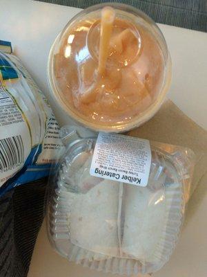 Mangi/Strawberry smoothie & turkey bacon wrap