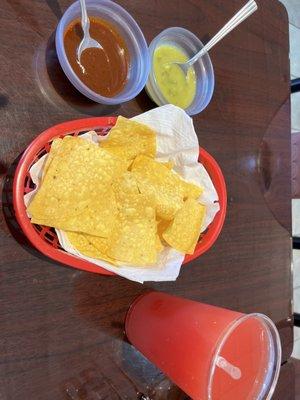 Chips, fresh watermelon juice