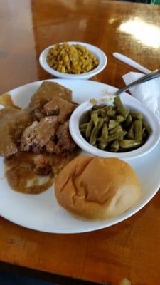 Meatloaf, corn, best beans in kc.  What a lunch!