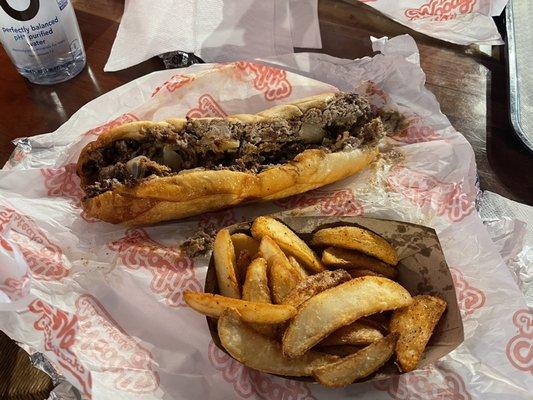 Regular cheesesteak with -WOODY'S WEDGES-