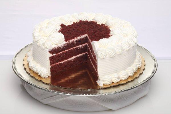 Red Velvet Cake: flour, baking soda, cocoa, salt butter, sugar, eggs, oil, vanilla extract, red food coloring, buttermilk, cream cheese, sal