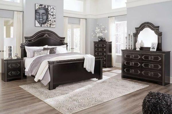 Traditional Black bedroom set