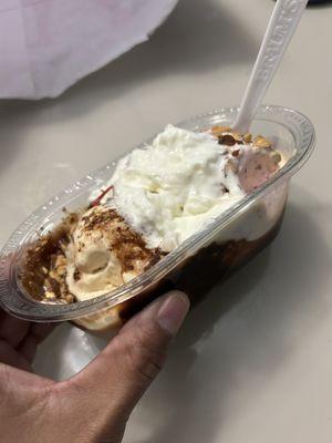 Banana fudge sundae with no banana