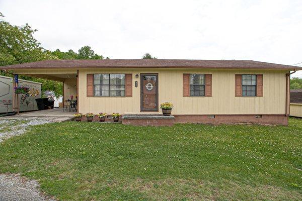 Listing in Sneedville, TN