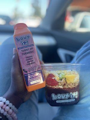 Lovely Tumeric Mixed Drink 10/10!! With the Tropical Bowl (Açaí Base + Bananas & ORIGINAL Blueberry Honey)