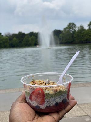 Strawberry Açaí bowl with granola.