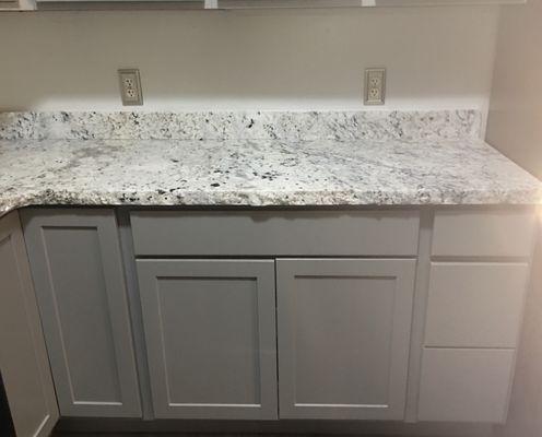 GRANITE COUNTERTOP KITCHEN