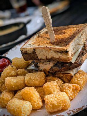 Patty Melt: the sauteed onions were good, but that was it.  Would not order again