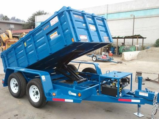 Gas powered dump trailer