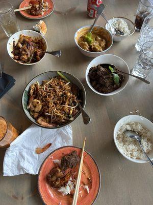 Mee goreng ,chao Kwai Teo , redang beef ,pedas shrimp,chicken curry