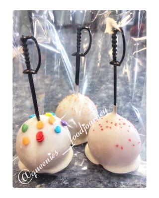 Cake pops in flavor carrot cake, strawberry rasberry, and funfetti.