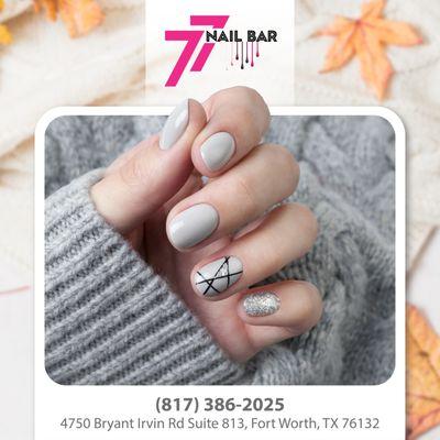 Elevate your Thanksgiving style with a manicure that adds a touch of festive flair to your fingertips.