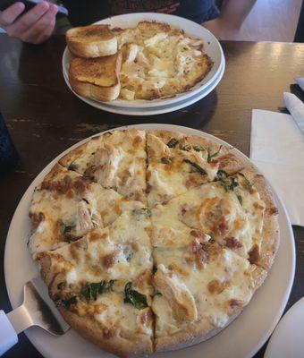 Chicken Alfredo Pizza