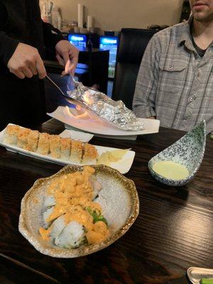 Bottom left- Rock'N roll  Middle- Bao-chicka-wow-wow   3rd top- Fire Lion King   Green sauce is Jalapeño Ponzu sauce