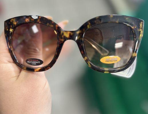 24\7 Life by 7 Eleven, Fashion Sunglasses~ These tortoise sunglasses are very stylish and cute on!