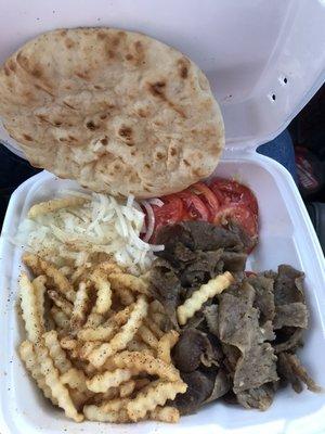 Gyro platter sucked ass. I wouldn't give this to someone for free. Don't stop at this me sub, never know what your gonna get