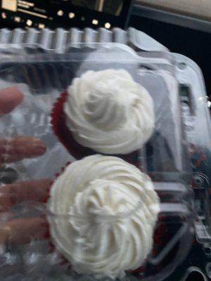 Red velvet cupcakes ... yummmmmmm