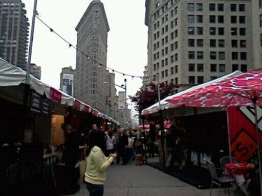 You can see the Flatiron Blding right outside the store.