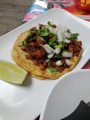 Al pastor taco mexicano style