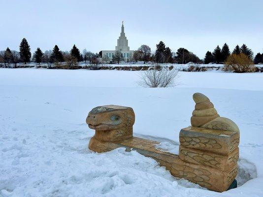 Interesting benches and views of the temple