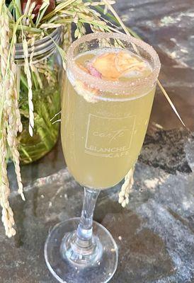 Seasonal apple cider mimosa