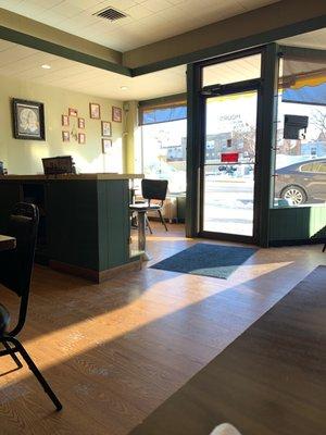 Counter seating with morning sun