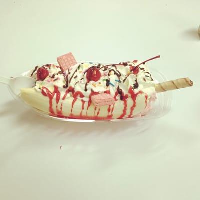 splitting the prettiest banana split ever