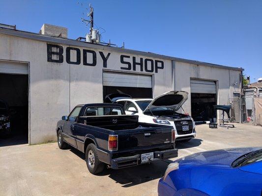 Uzis Auto Body Shop