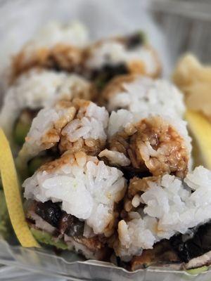 Eel & Avocado Roll