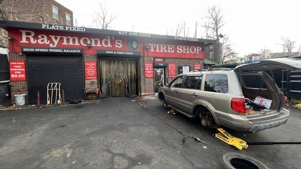 Raymond's Tire Shop