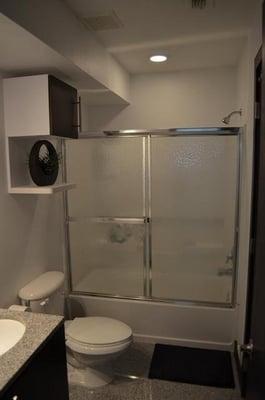 bathroom (1bed/1bath)