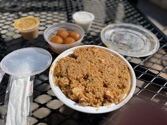 Paneer biryani and gulab jamun