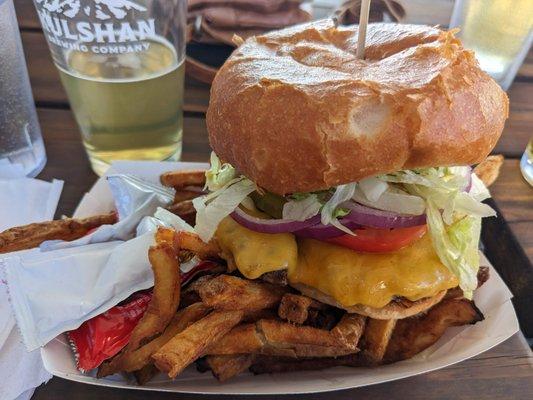 Cheeseburger and fries