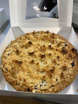 Blueberry crumb pie