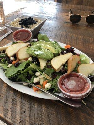 Organic Pear Salad Side - Brwn rice & black beans