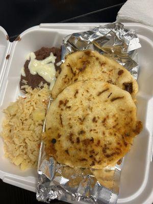 Beef stew and chorizo pupusas